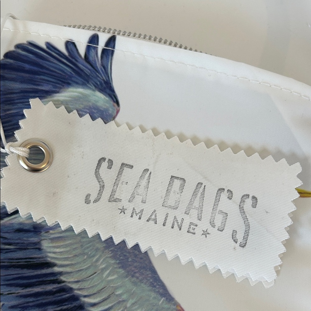 NWT  Sea Bags White Crossbody Bag - Hand Painted Heron Design - Picture 2 of 4
